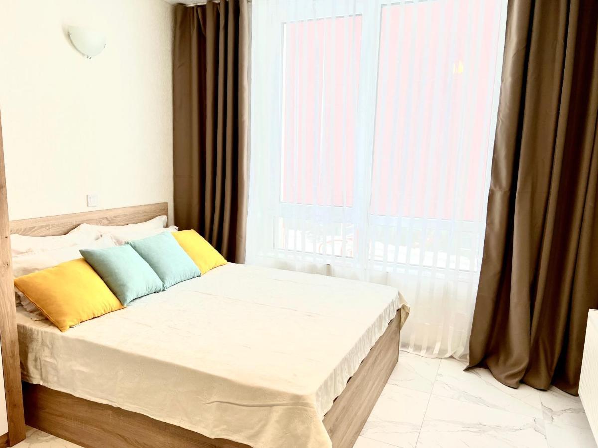 Osapart Hotel In A Complex Semycvit 2 إلفيف المظهر الخارجي الصورة