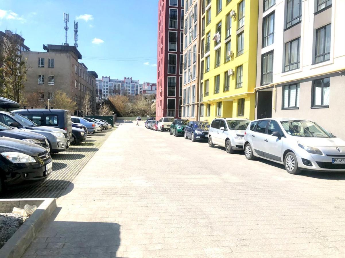 Osapart Hotel In A Complex Semycvit 2 إلفيف المظهر الخارجي الصورة