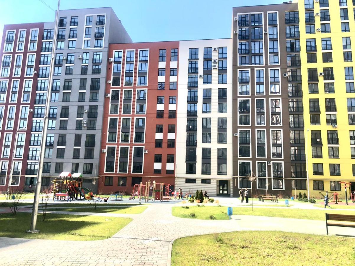 Osapart Hotel In A Complex Semycvit 2 إلفيف المظهر الخارجي الصورة