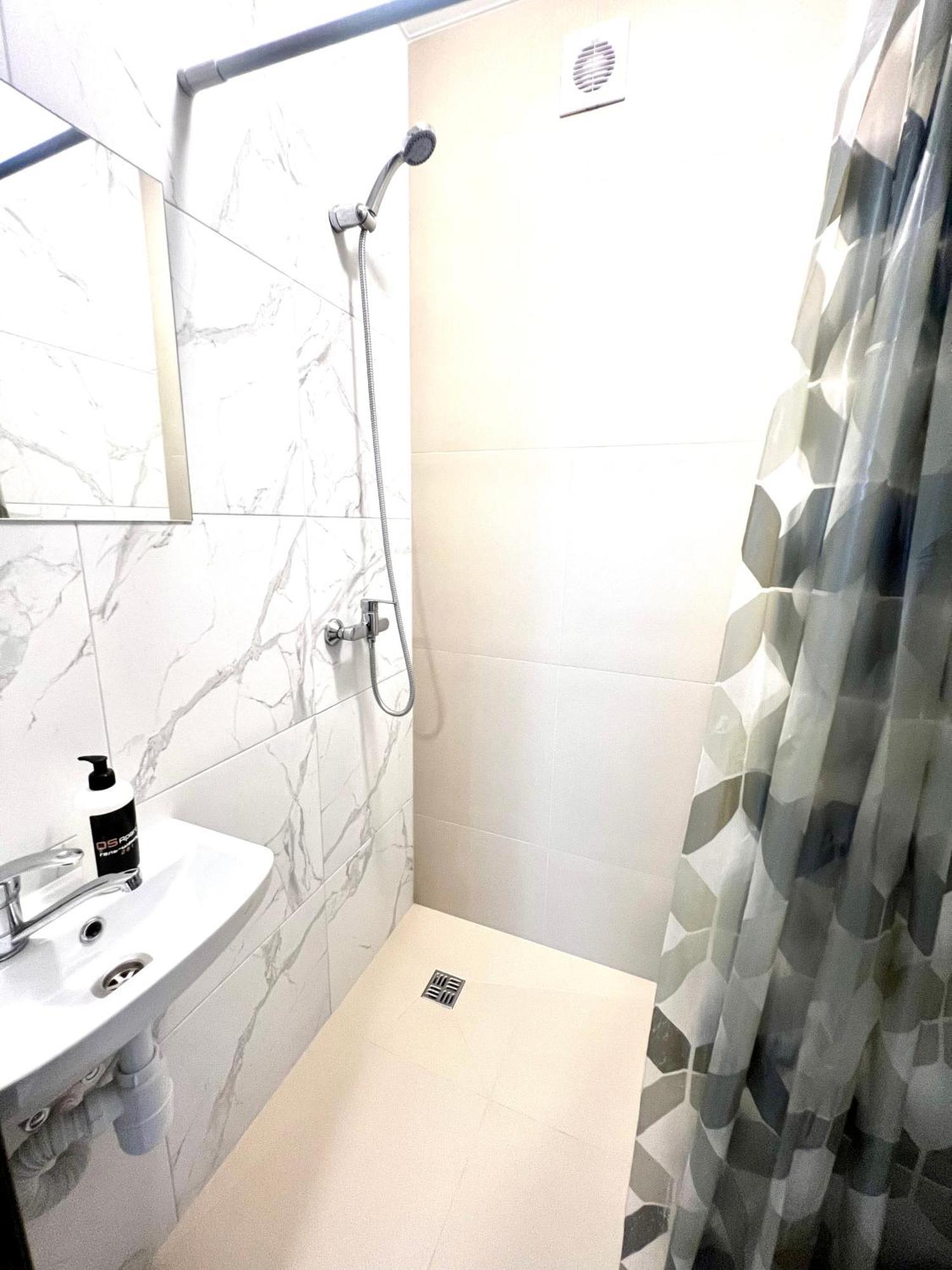 Osapart Hotel In A Complex Semycvit 2 إلفيف المظهر الخارجي الصورة