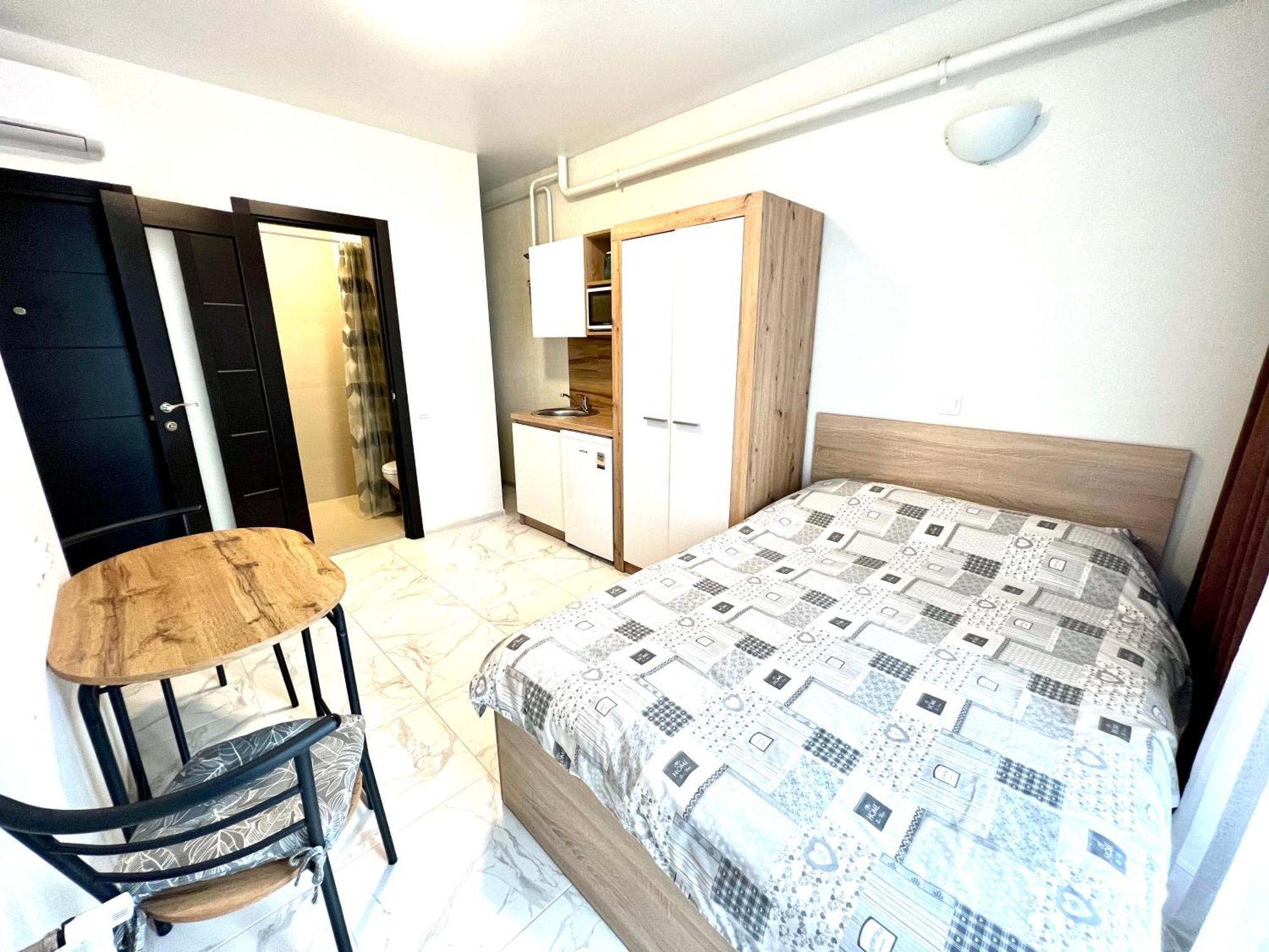 Osapart Hotel In A Complex Semycvit 2 إلفيف المظهر الخارجي الصورة